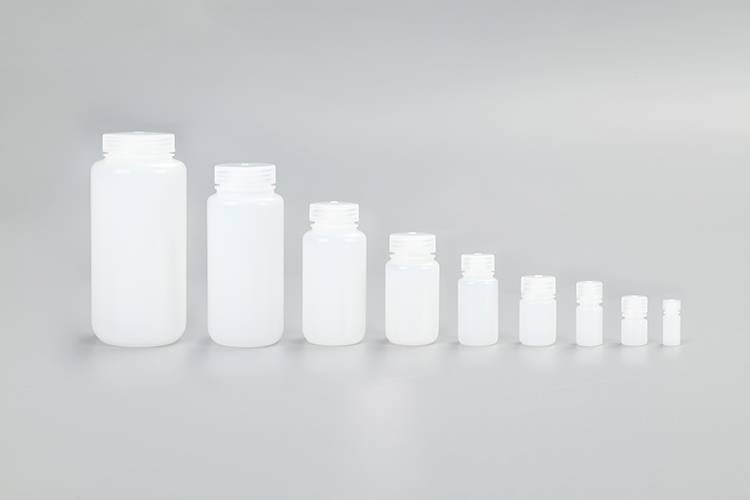 HDPE-flaskor med reagens